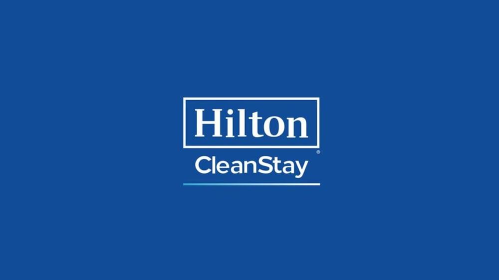 Hampton Inn & Suites-Moore Exterior photo